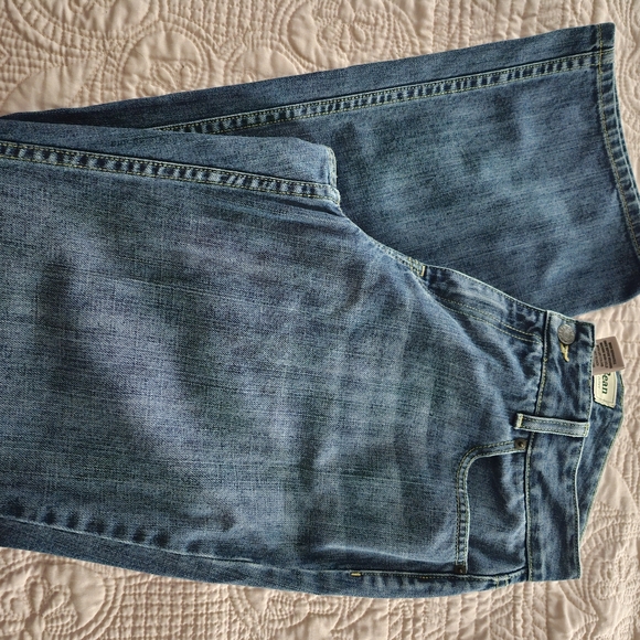L.L.Bean, Favorite Fit/Curvy Jeans Size 10 - Picture 6 of 6